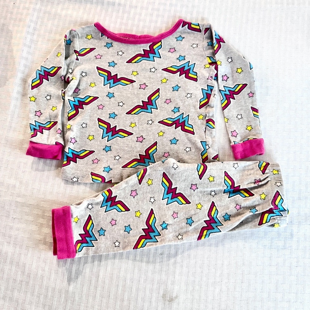 Wonder Woman‎ Baby Girl Pajama Set 12M Long Sleeve Top & Pants